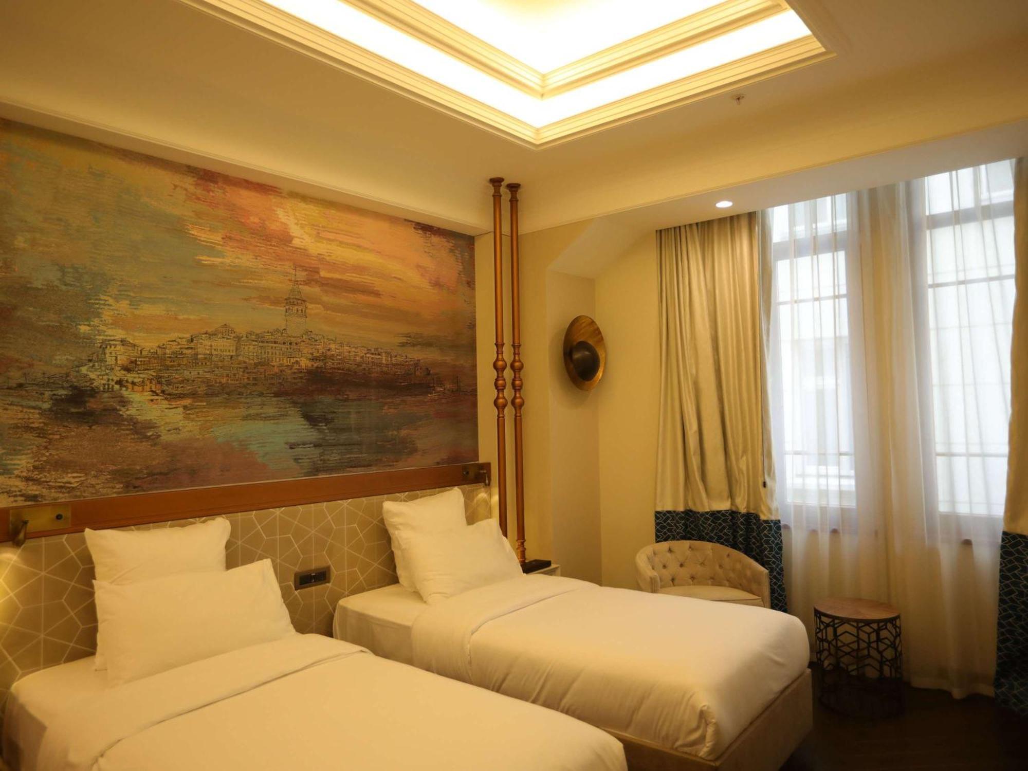 Готель Mercure Sirkeci 4*