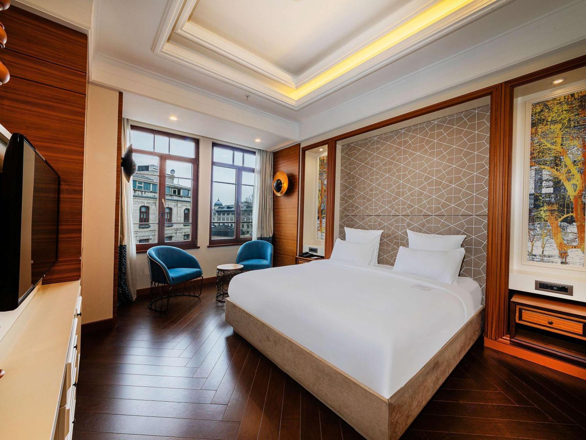 Готель Mercure Sirkeci 4*